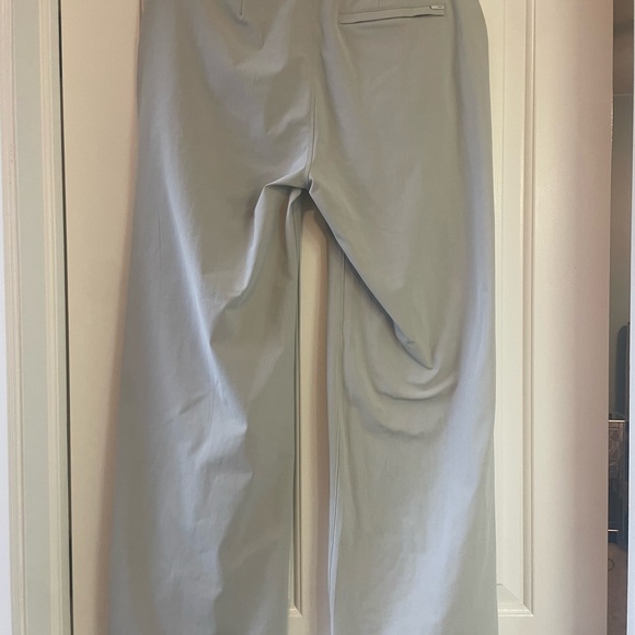 Vuori Women’s Trouser Pants (Large) - Picture 4 of 6